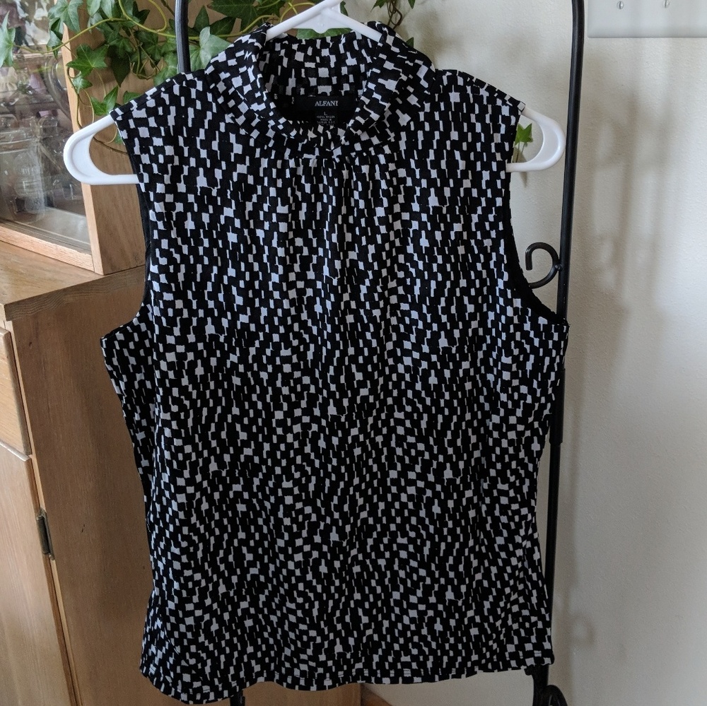 Alfani Sleeveless Black & White Mock Tank